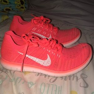 Nike tennis shoes
